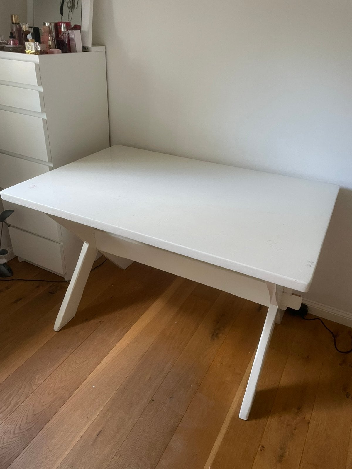 Wegens verhuizing: tafel, stoel, kasten, rolgordijn, Ophalen, Gebruikt