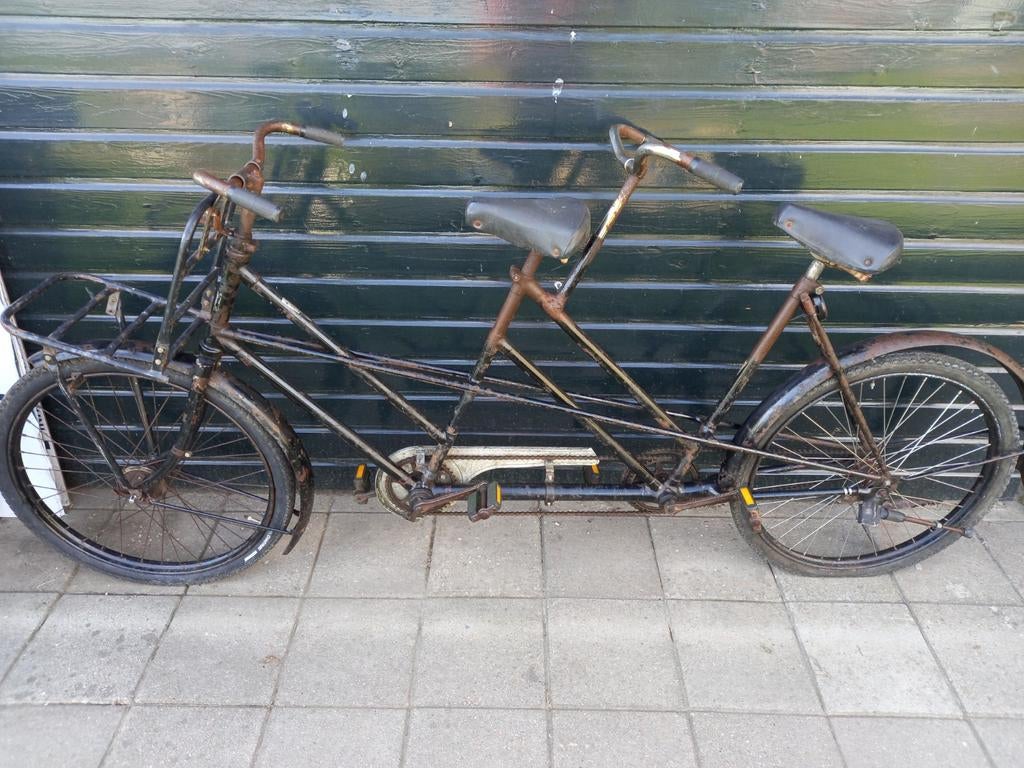Oude clasieke tandem, Ophalen