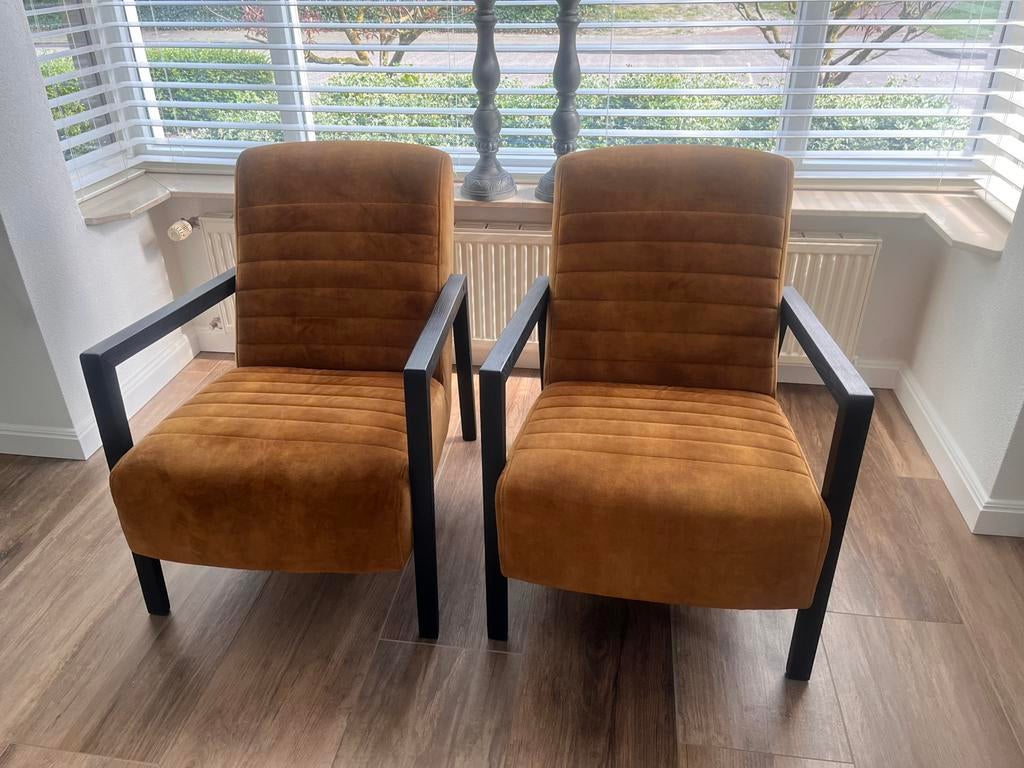Twee okergele fauteuils / stoelen (stof velvet)., Huis en Inrichting, Ophalen, 75 tot 100 cm, Zo goed als nieuw, Stof
