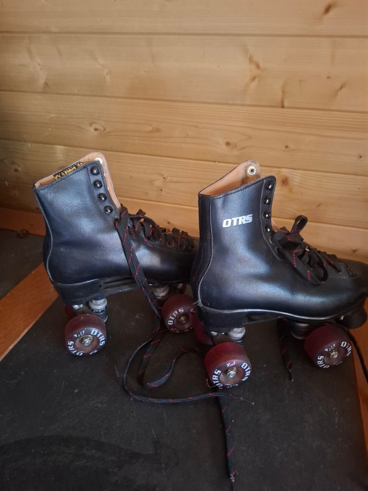 OTRS Roller Skates - Zwart met Rode Wielen maat 38, Ophalen, Gebruikt, Dames