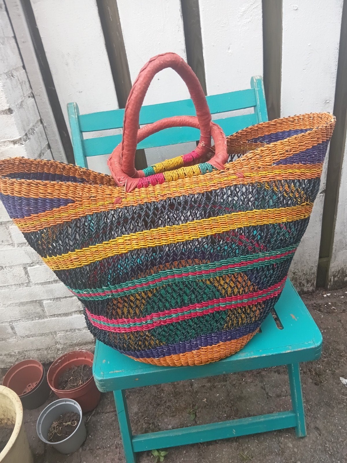 U shopper tulpmand Ghana Bolgatanga lederen handvatten, Ophalen of Verzenden, Nieuw, Ovaal, Overige materialen