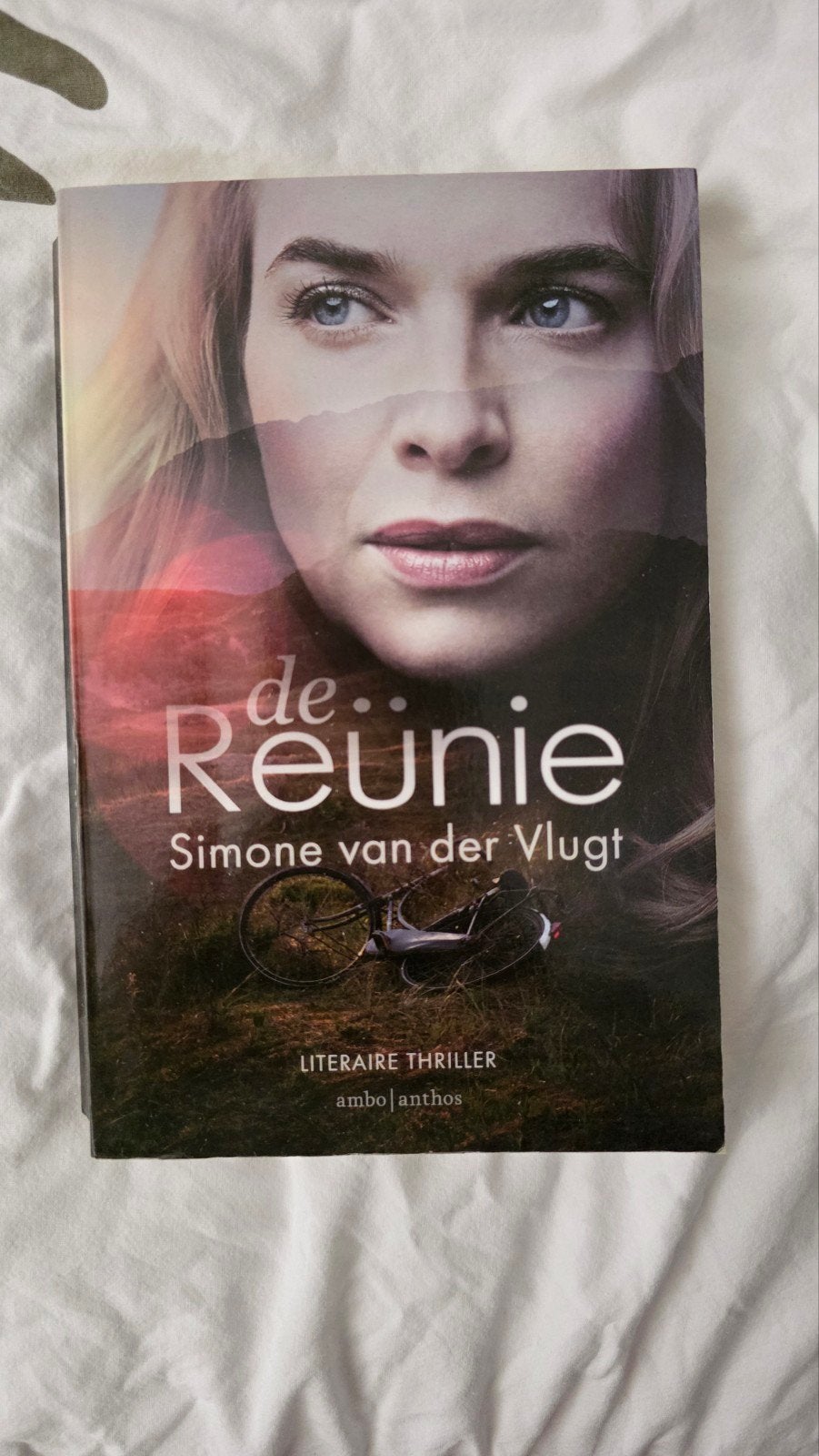 De Reünie - Simone van der Vlugt (Literaire thriller), Ophalen of Verzenden, Zo goed als nieuw, Simone van der Vlugt, Nederland