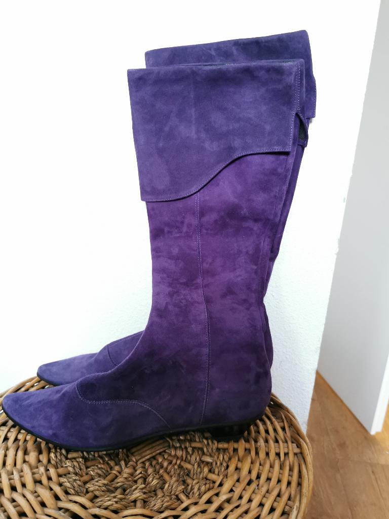 Nieuwe suède paarse Davos laarzen maat 38,5, Kleding | Dames, Schoenen, Hoge laarzen, Overige kleuren, Nieuw, Ophalen of Verzenden