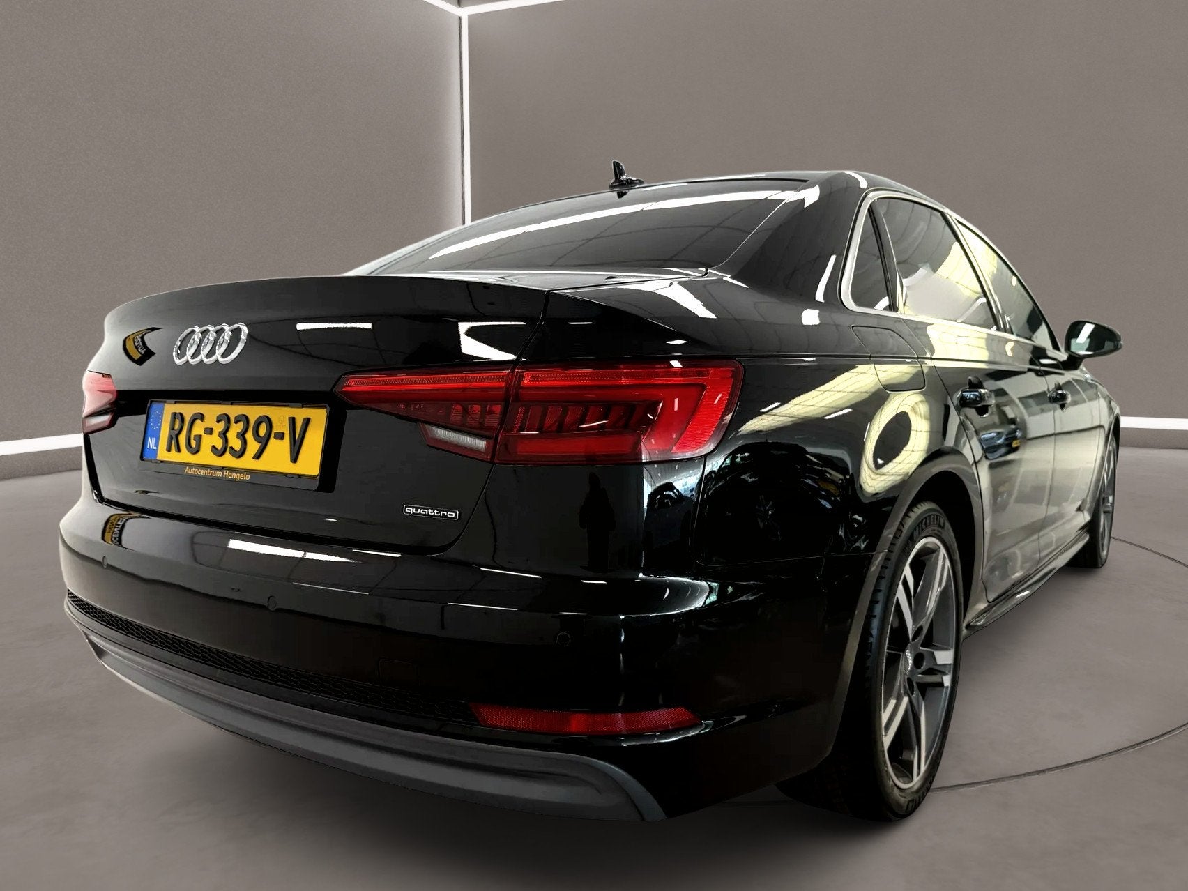 Foto 22 van Audi A4 Limousine 2.0 TDI quattro Sport S-Line 190 Pk Automa