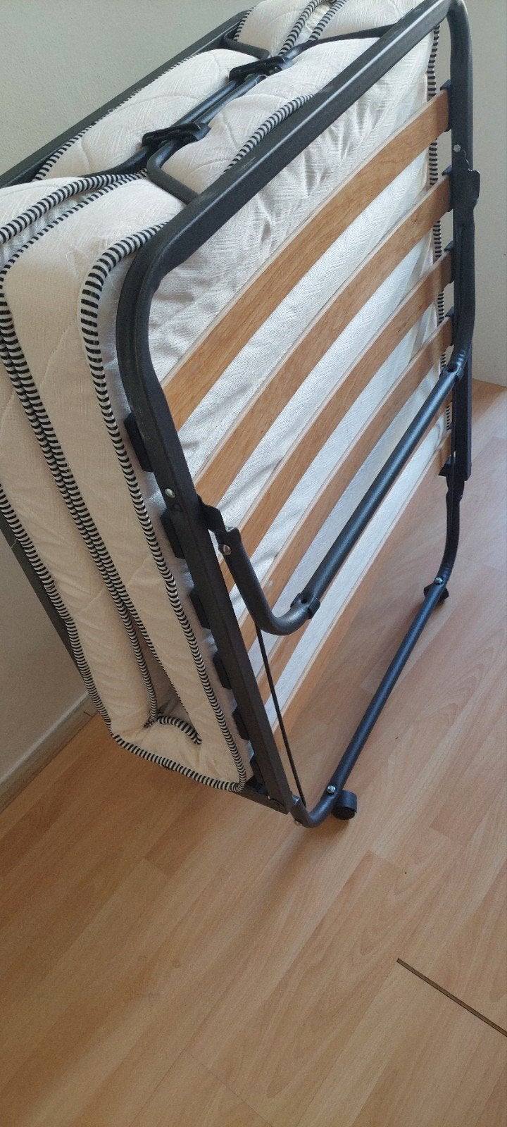 Opklapbed / Logeerbed - Nauwelijks gebruikt, Ophalen
