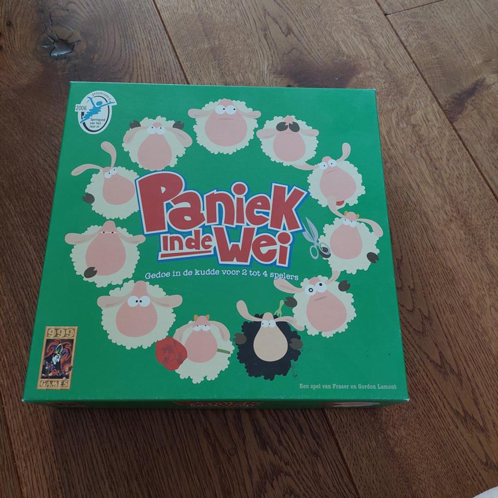 Paniek in de wei 999 games, Hobby en Vrije tijd, Gezelschapsspellen | Kaartspellen, Ophalen