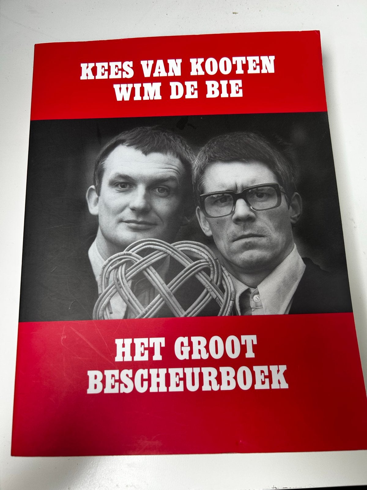 Het Grote Bescheurboek - Koot en Bie (Humoristisch), Ophalen of Verzenden, Zo goed als nieuw, Cabaret