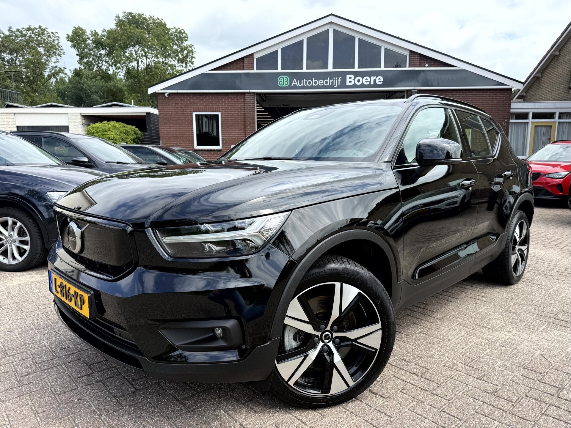 Volvo XC40 Recharge P8 AWD R-Design SOH 92.6%, Trekhaak, Sto, Gebruikt, Zwart, 24 min, Zwart