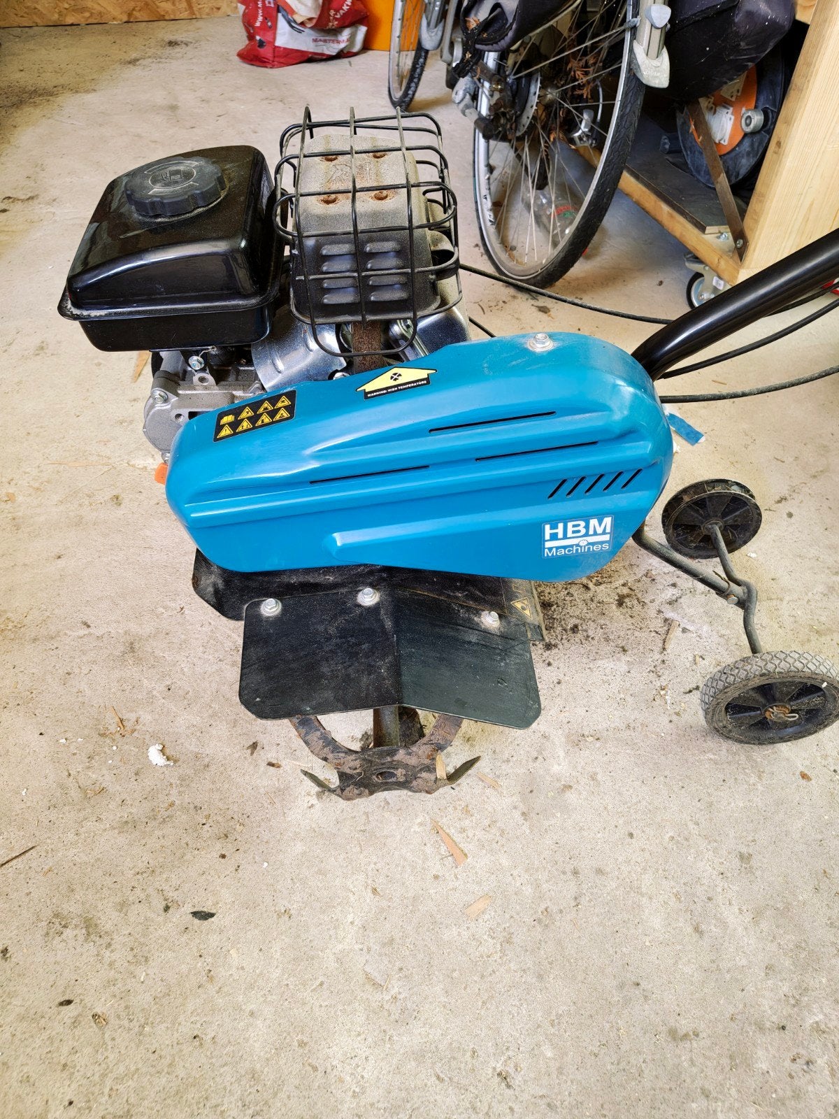 Hbm machines tuinfrees, Tuin en Terras, Hand-tuingereedschap, Ophalen, Gebruikt, Overige soorten, HBM Machines