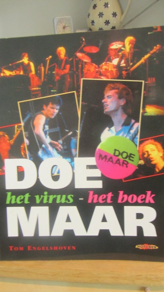 DOE MAAR (Het virus-het boek), Artiest, Ophalen of Verzenden, Zo goed als nieuw, Tom Engelshoven