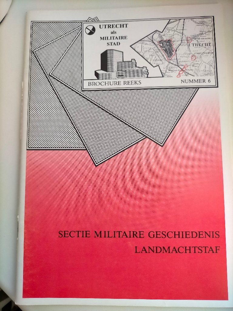 Brochure Utrecht als militaire stad, Verzamelen, Ophalen of Verzenden, Luchtmacht, Nederland, Boek of Tijdschrift