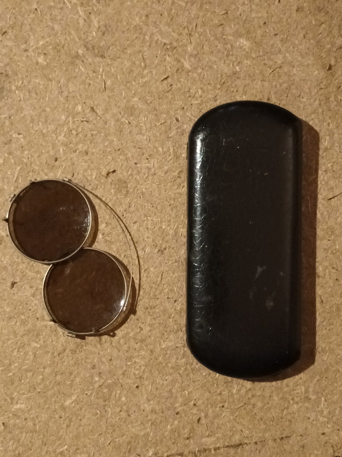 Vintage Pince-nez Zonnebril met Etui, Gebruikt, Zonnebril, Bruin, Ophalen