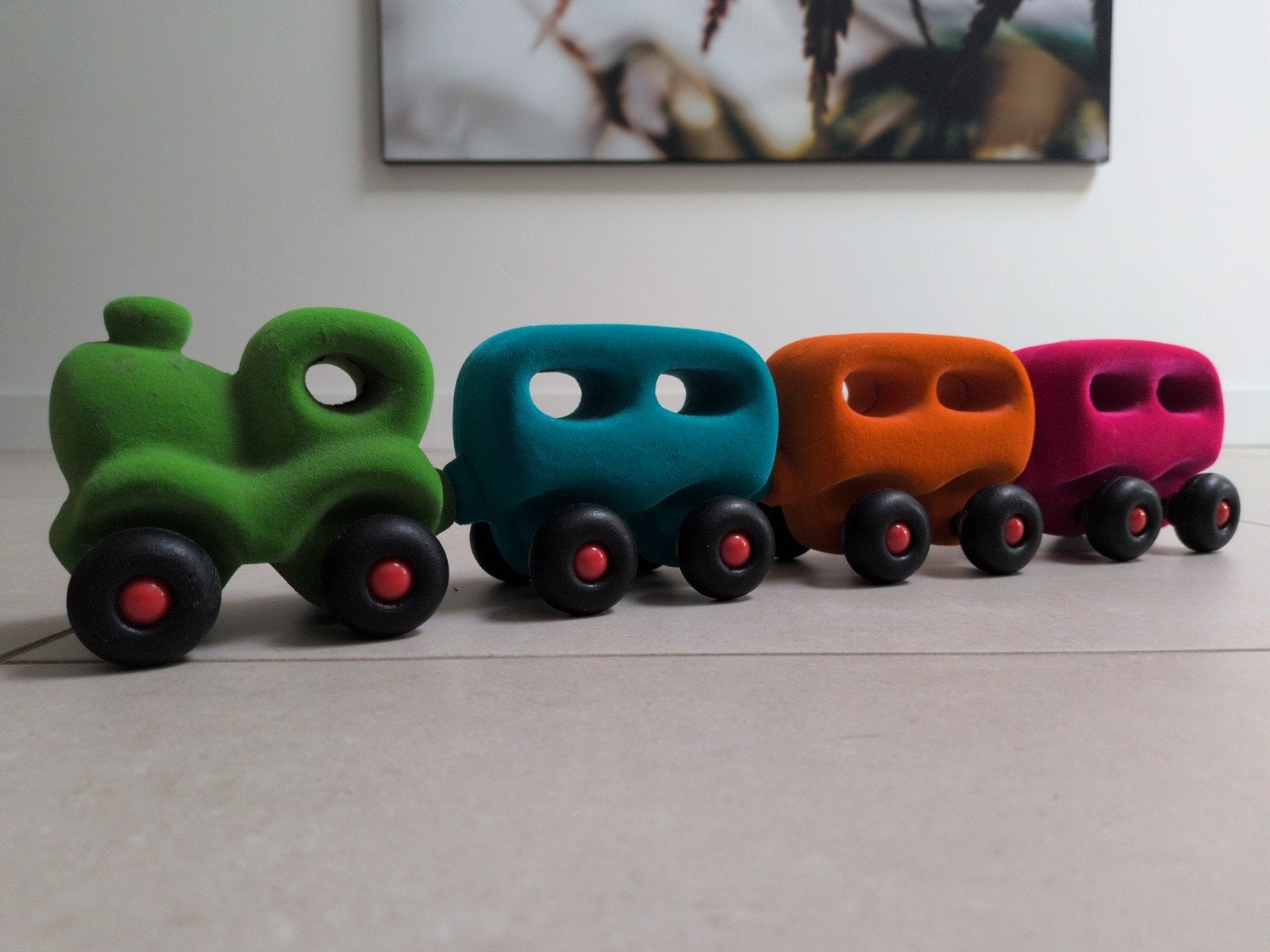 Set RUBBABU 5 zachte speelgoedauto en trein, Kinderen en Baby's, Ophalen, Gebruikt