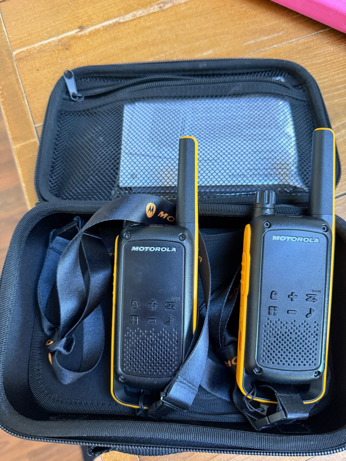 Motorola Talkabout T82 Extreme Walkie Talkie Set, 5 tot 15 km, Ophalen of Verzenden, Zo goed als nieuw, Portofoon of Walkie-talkie