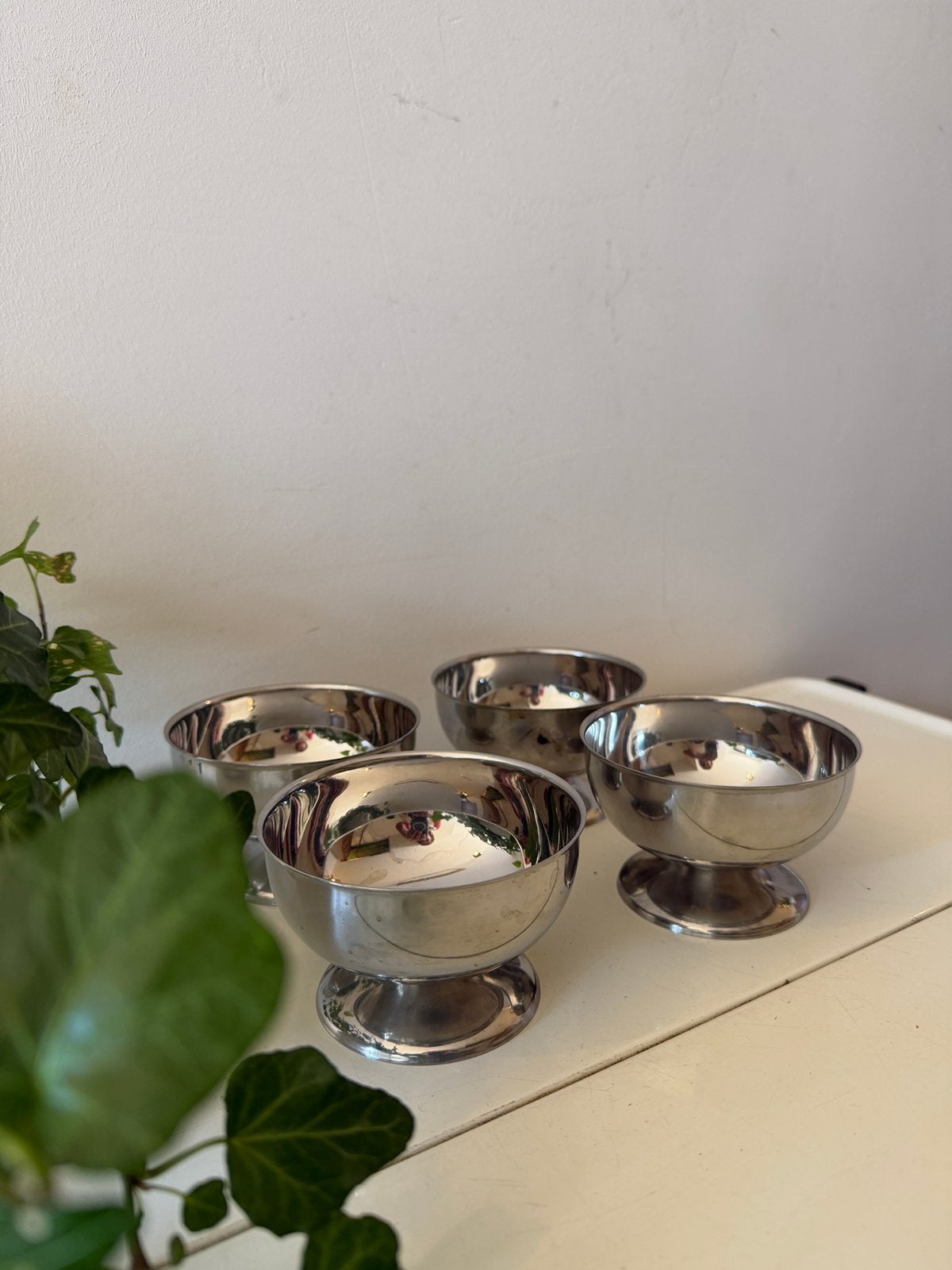 Set van 4 chrome coupe schaaltjes