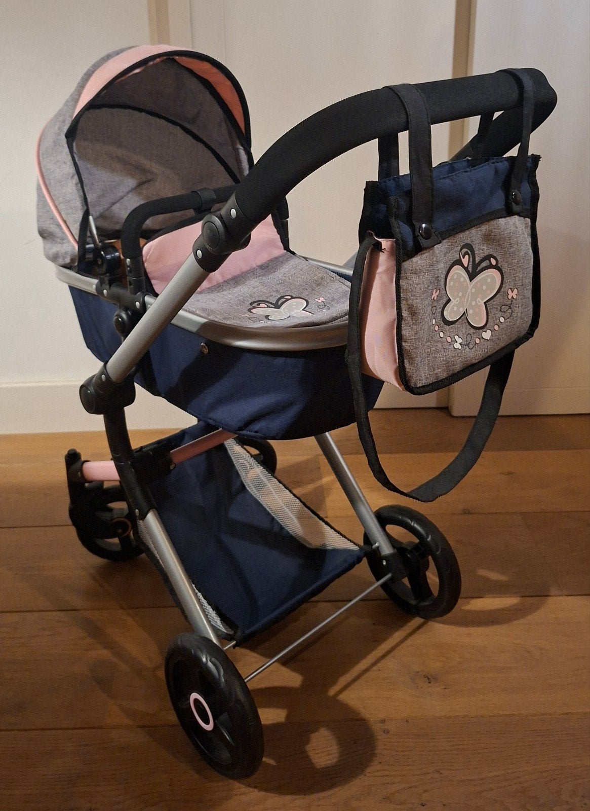 Bayer Design Poppenwagen met luiertas, Kinderen en Baby's, Speelgoed | Poppen, Ophalen, Zo goed als nieuw, Babypop