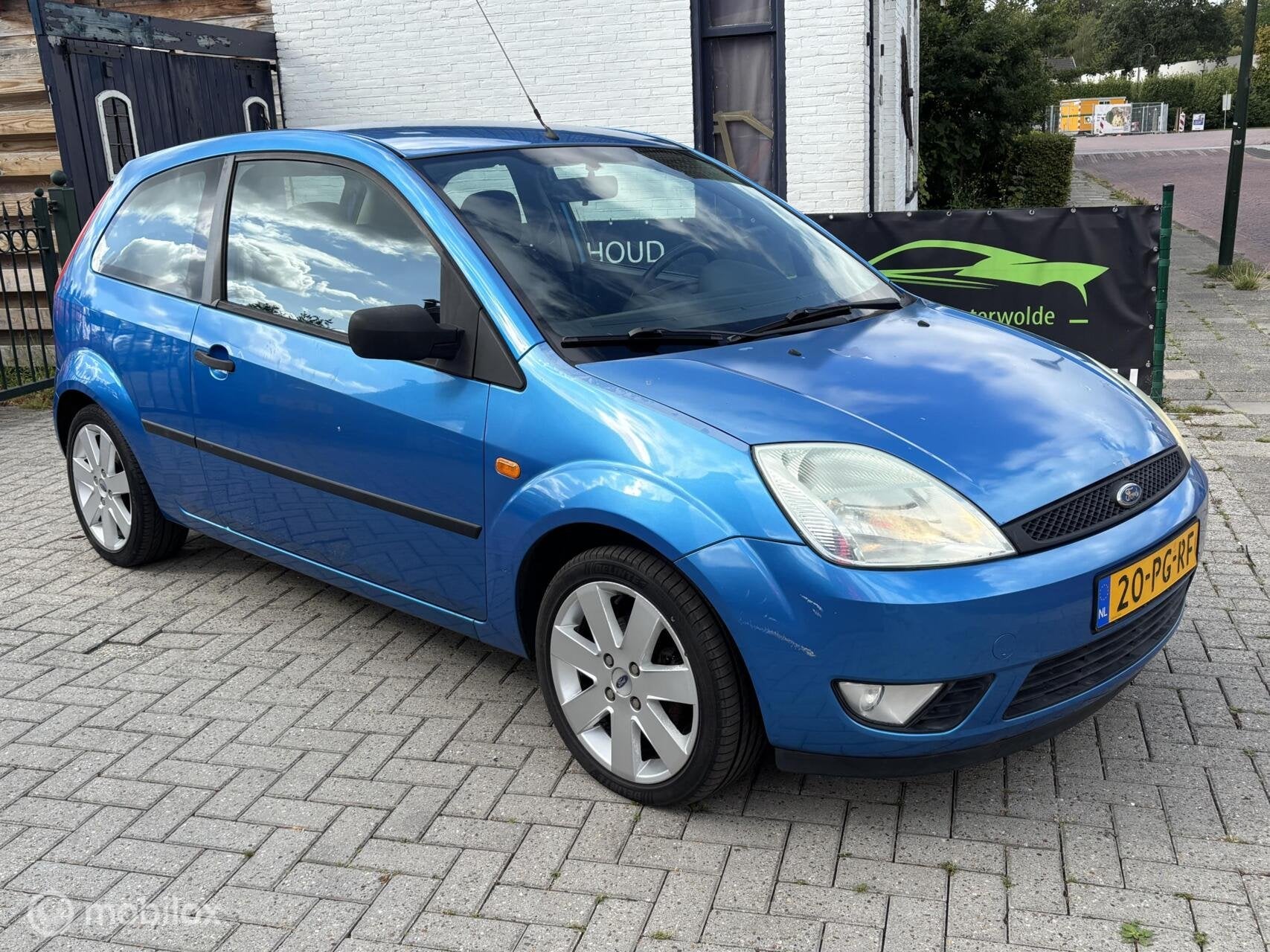 Ford Fiesta 1.3 Futura AIRCO | NIEUWE APK | KOOPJE !, Auto's, 1299 cc, 4 cilinders, Blauw, Origineel Nederlands