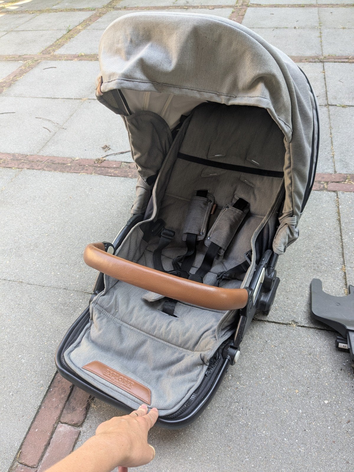 Mutsy Explorer kinderwagen - Grijs met bruine accenten, Ophalen, Gebruikt