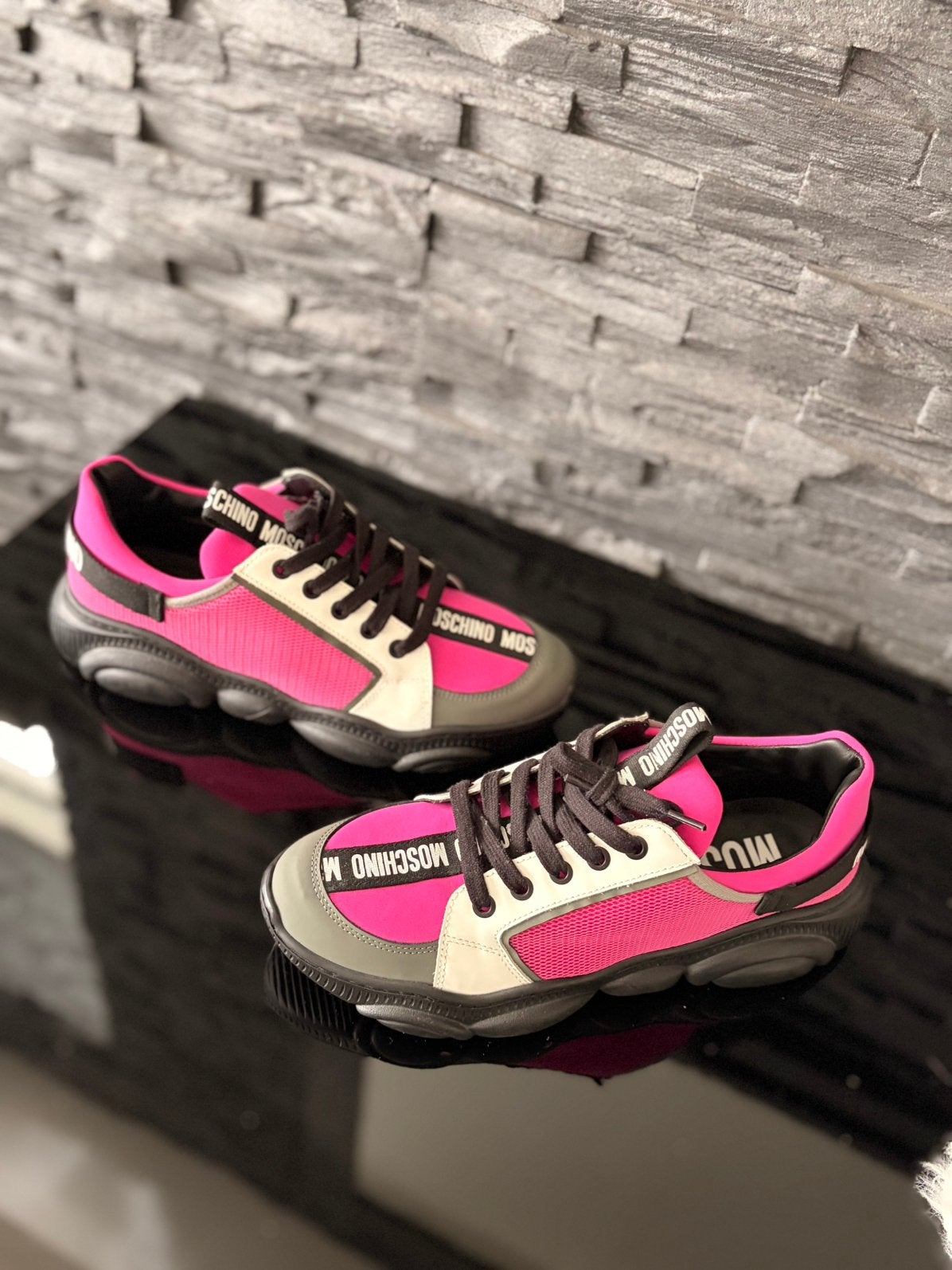 Moschino schoenen maat 40, Ophalen, Nieuw, Zwart, Sneakers of Gympen