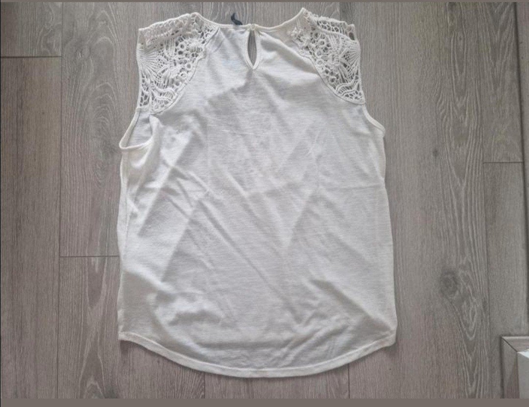 Ivoor kleurige top, Maat 38/40 (M), Overige kleuren, Nieuw, Ophalen of Verzenden
