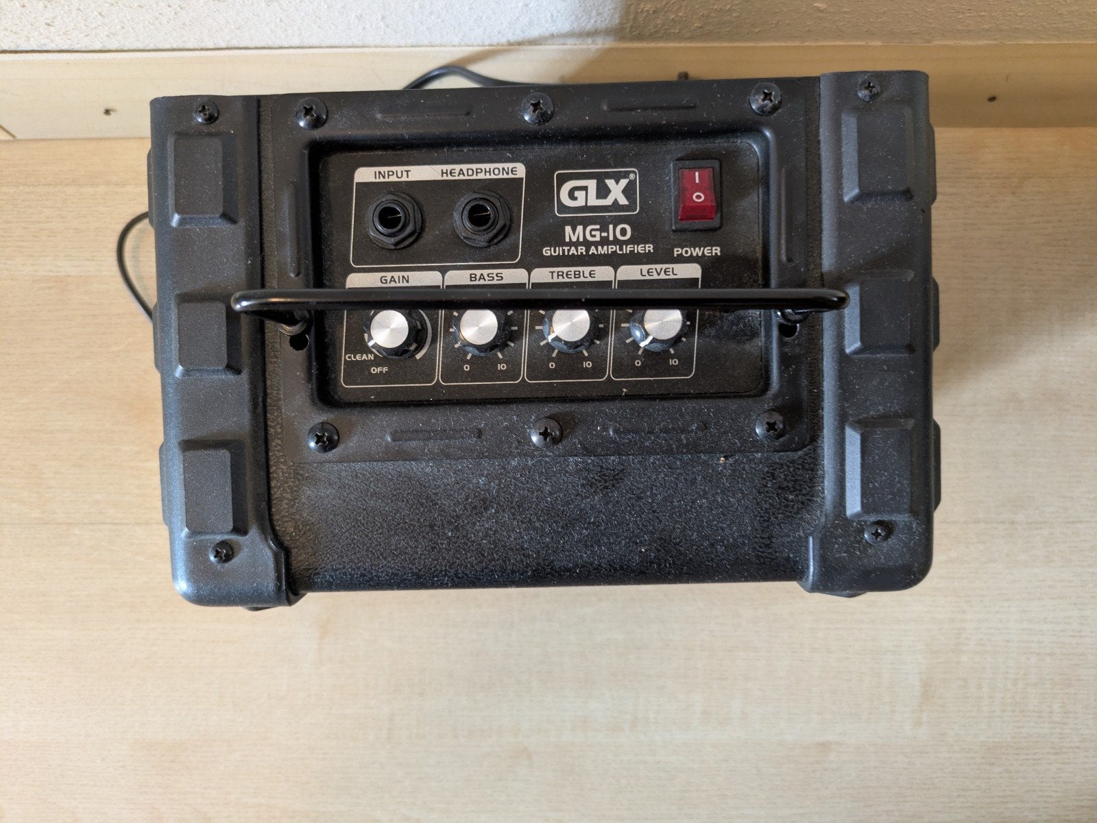 GLX MG-10 Gitaarversterker - Compact en Draagbaar, Muziek en Instrumenten, Ophalen, Gebruikt, Gitaar, Minder dan 50 watt