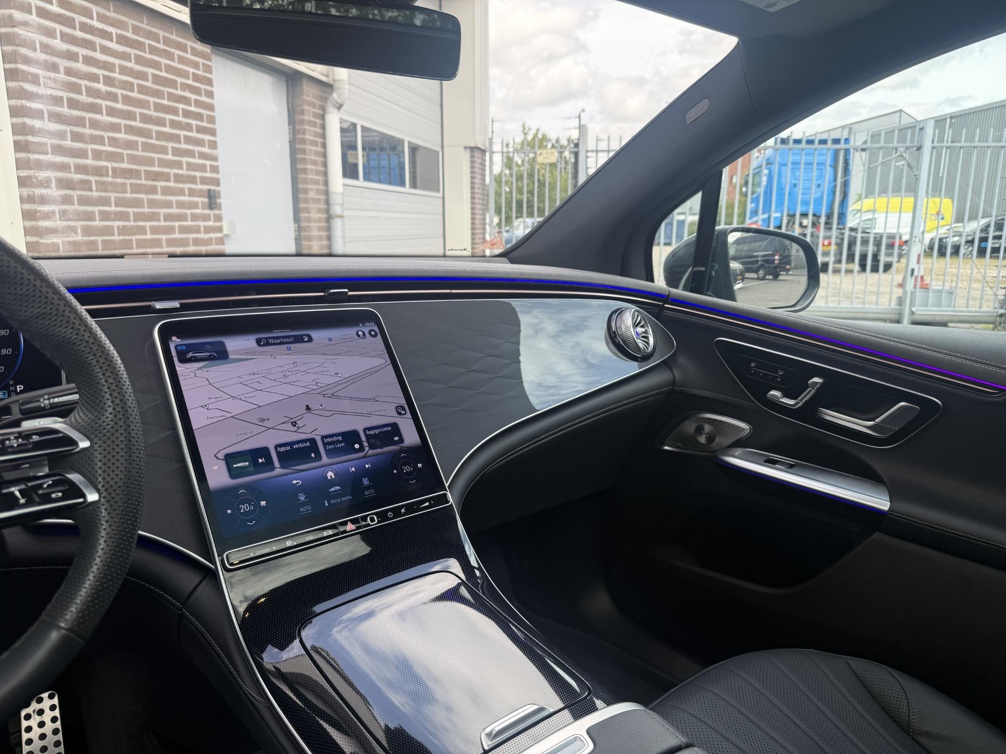 Mercedes-Benz EQE SUV 350 4Matic AMG Line 91 kWh | Achterasb, Auto's, Automaat, 131 €/maand, Zwart, 553 km