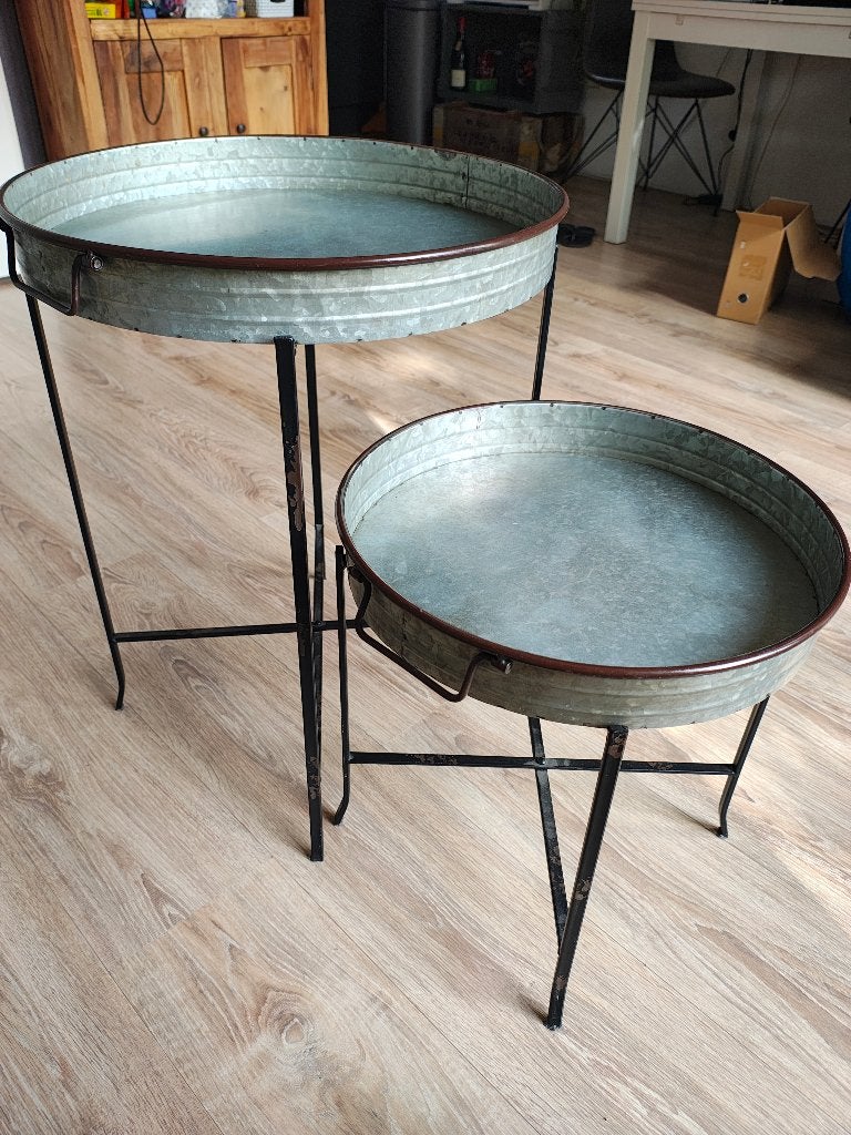 TEAB: Set van 2 industriële bijzettafels, metaal - MOET WEG!, Minder dan 55 cm, Gebruikt, Metaal of Aluminium, Rond