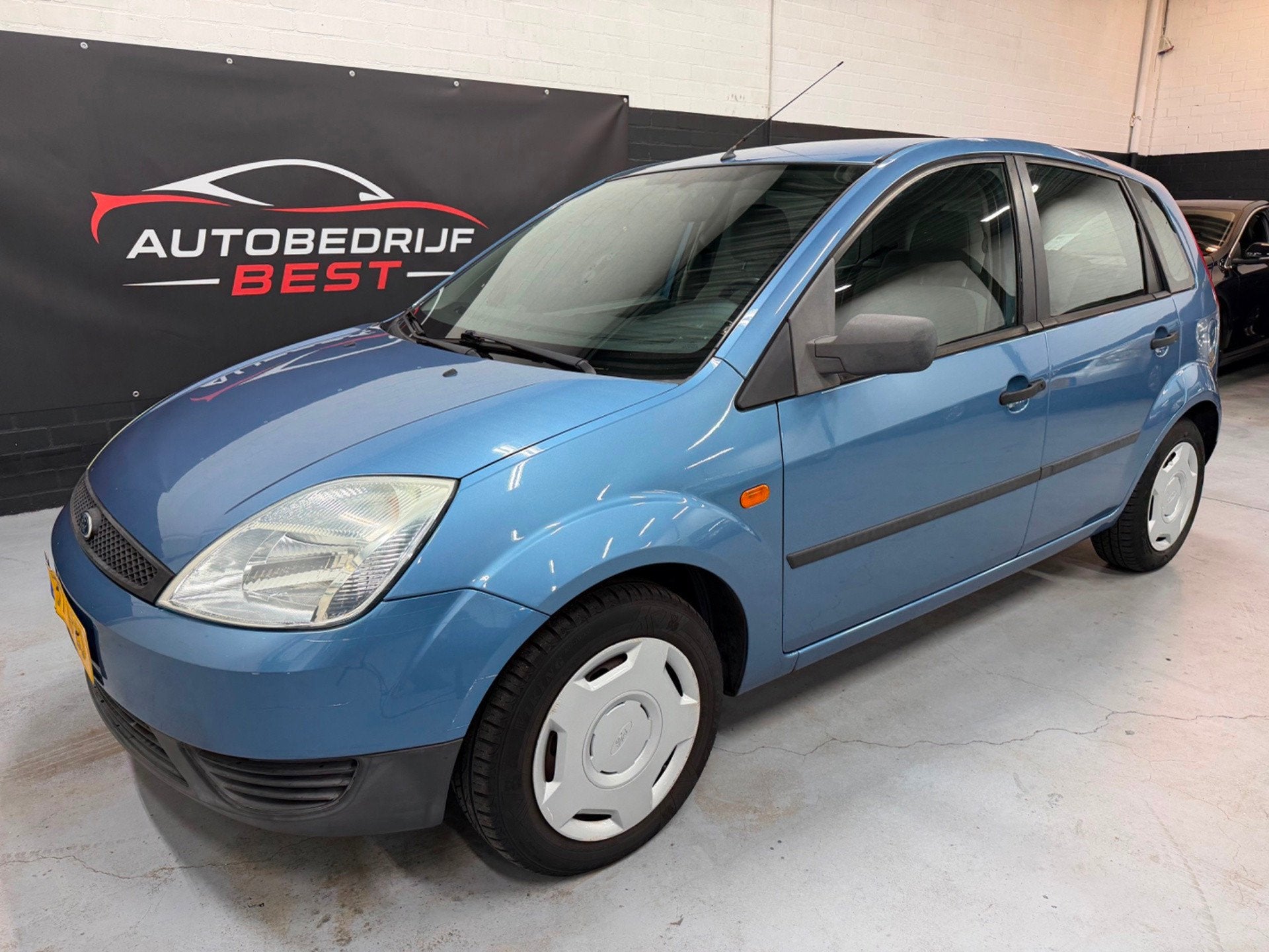 Ford Fiesta 1.3 Core Nap/5Drs/APK 09-2027!, Auto's, Stof, Gebruikt, Beige, 4 cilinders