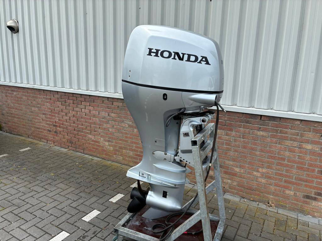 Honda 115 pk 4 takt EFI , bj 2020, Powertrim, vaarklaar !, Watersport en Boten, Buiten- en Binnenboordmotoren, Japan, Honda, Viertaktmotor