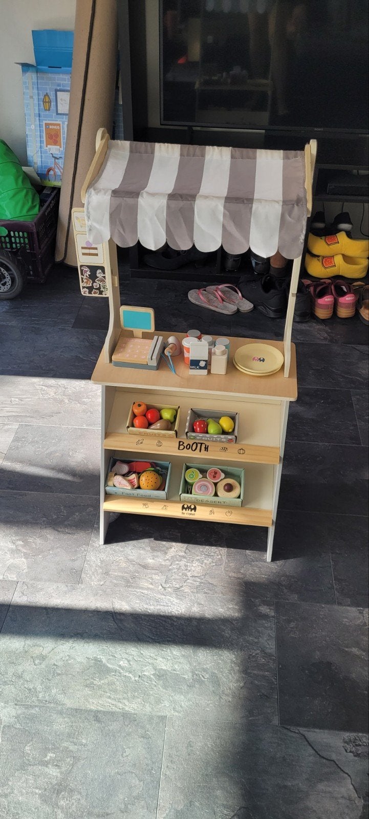 Houten Marktkraam met Speelgoed Fruit en Groenten, Kinderen en Baby's, Speelgoed | Houten speelgoed, Ophalen, Zo goed als nieuw