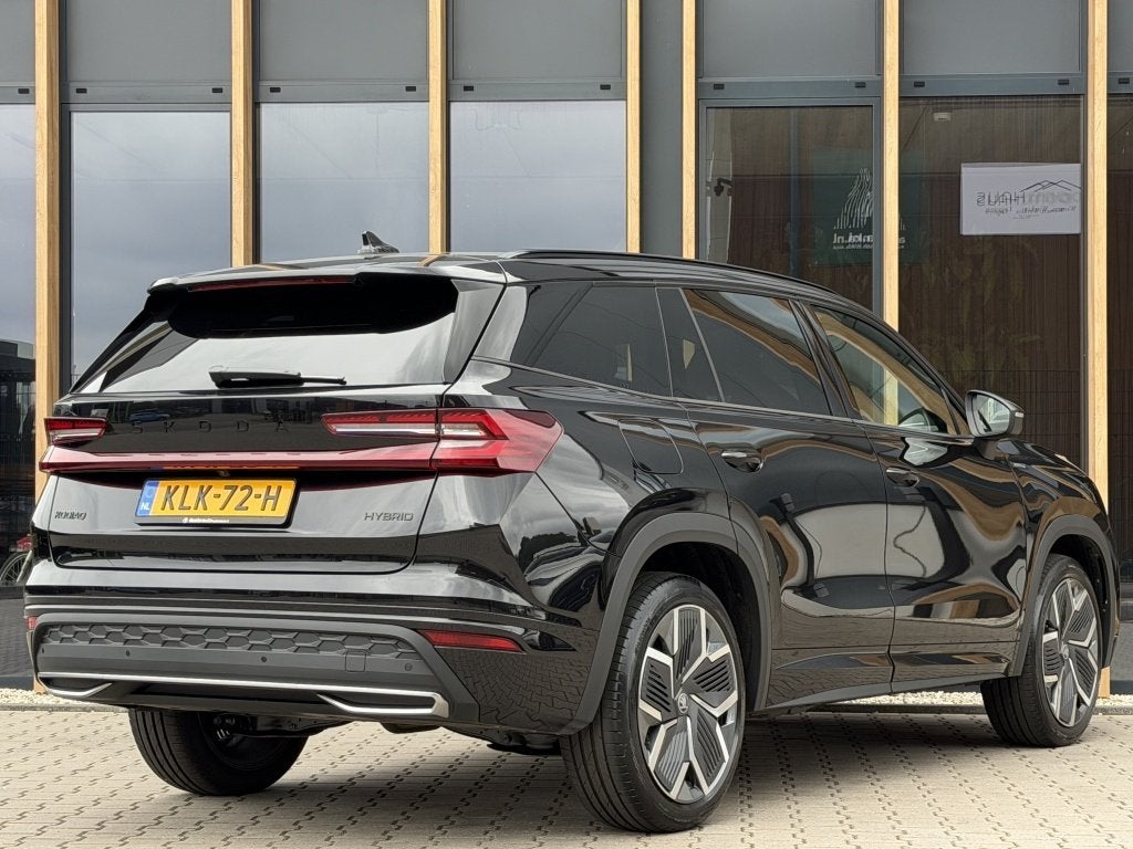 Skoda Kodiaq 1.5 TSI MHEV Sportline Business 7p 150PK DSG Pa, Auto's, Skoda, Euro 6, 4 cilinders, 150 pk, 7 stoelen