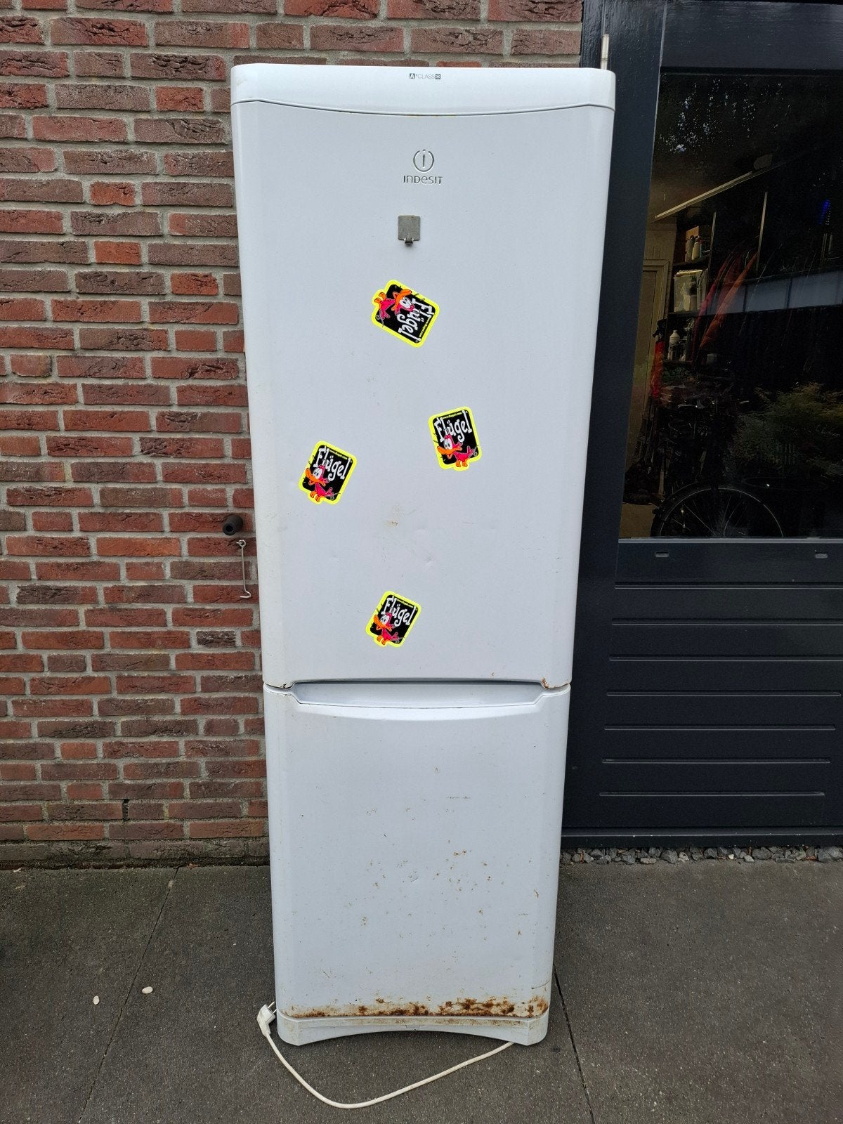 Gratis koelkast met vriezer, Minder dan 75 liter, Ophalen, Zonder vriesvak, 160 cm of meer