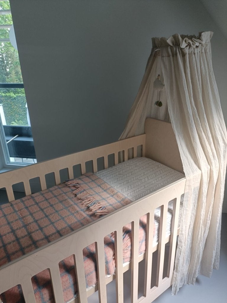 Baby kamer ledikant en commode, Ophalen, Zo goed als nieuw, Jongetje of Meisje