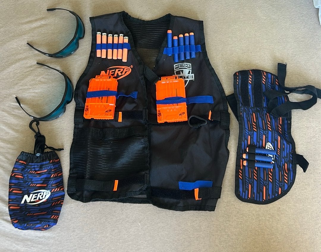 Nerf vest met accessoires, Ophalen of Verzenden, Zo goed als nieuw