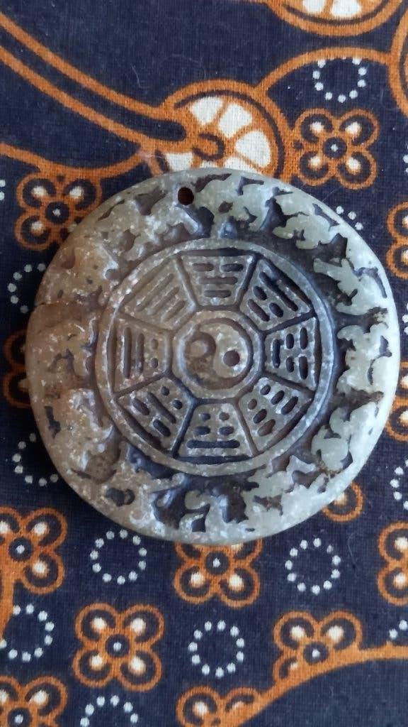 Mooi antiek Chinees amulet van jade met een draak 4,8 cm., Ophalen of Verzenden