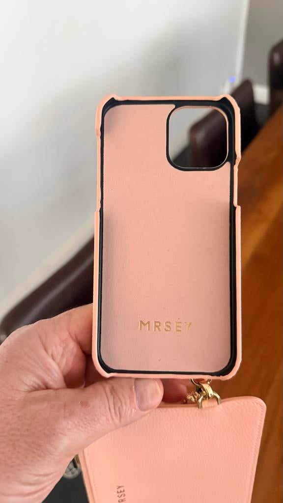 Mrséy iPhone 12 Pro hoesje met doosje en paspoort, Met koord, Overige merken, Hoesje of Tasje, Ophalen of Verzenden