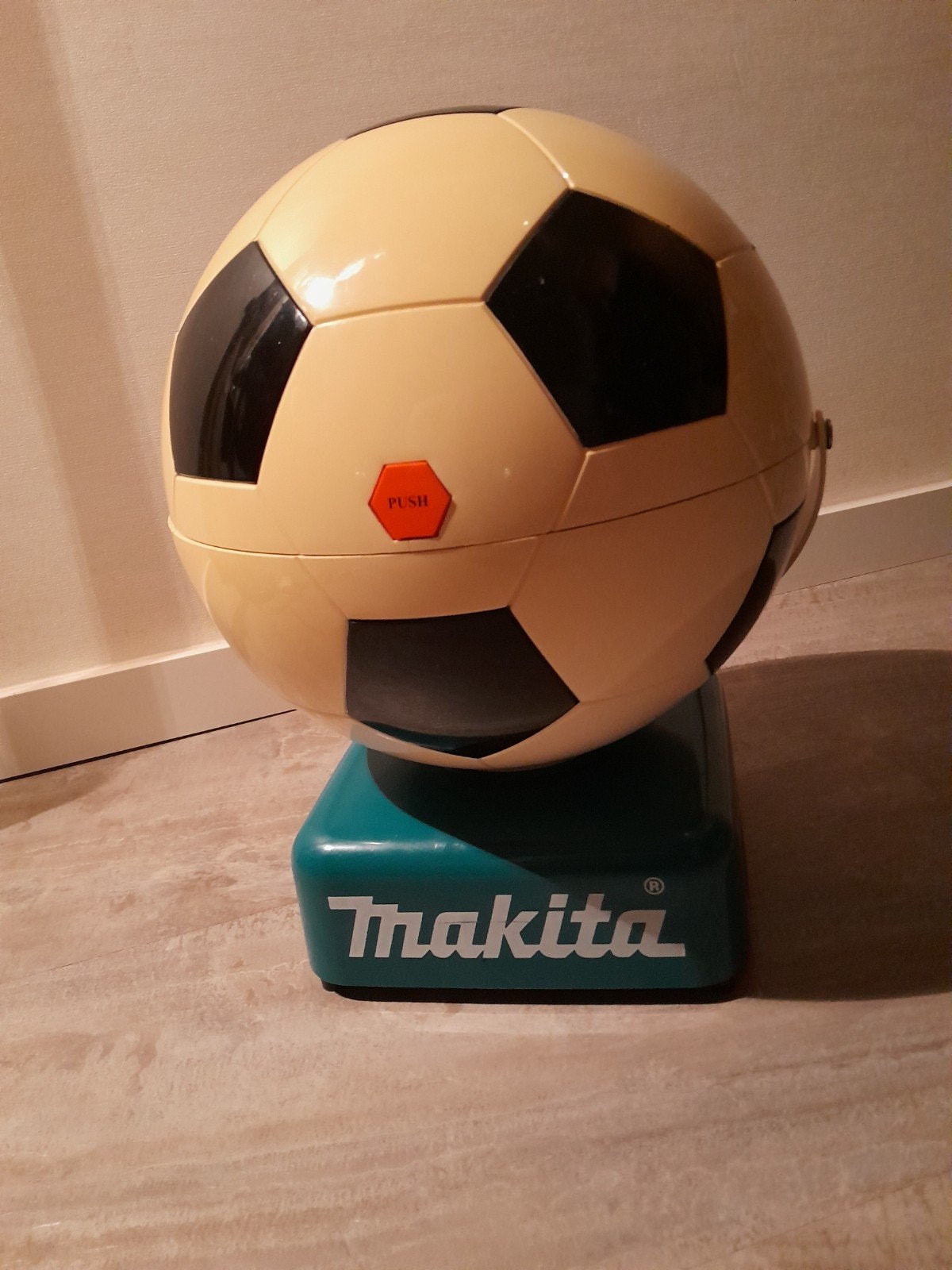 makita voetbal koelbox, Ophalen of Verzenden