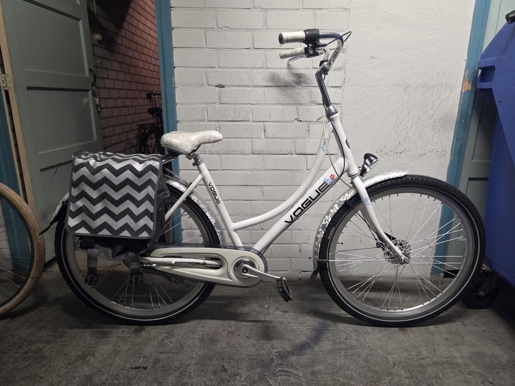 Vogue Daisy Damesfiets - Wit, Zo goed als nieuw, Overige merken, Terugtraprem, Versnellingen, Ophalen of Verzenden
