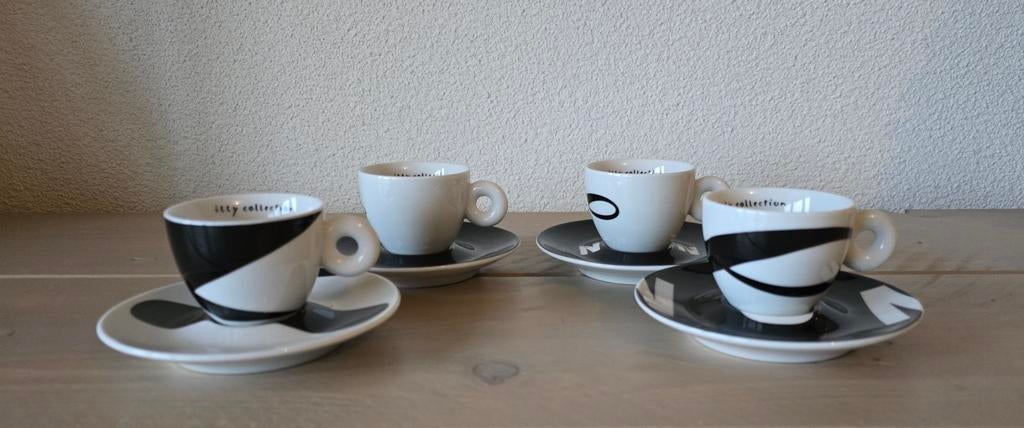 Illy art collection 2003
Haim Steinbach infinito, Verzamelen, Ophalen of Verzenden, Nieuw, Porselein, Kop en/of schotel