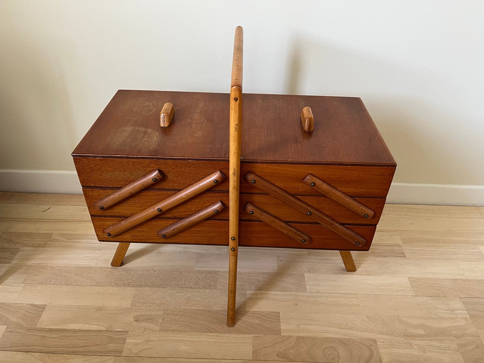 Vintage Teak Naaikastje, Ophalen, Gebruikt