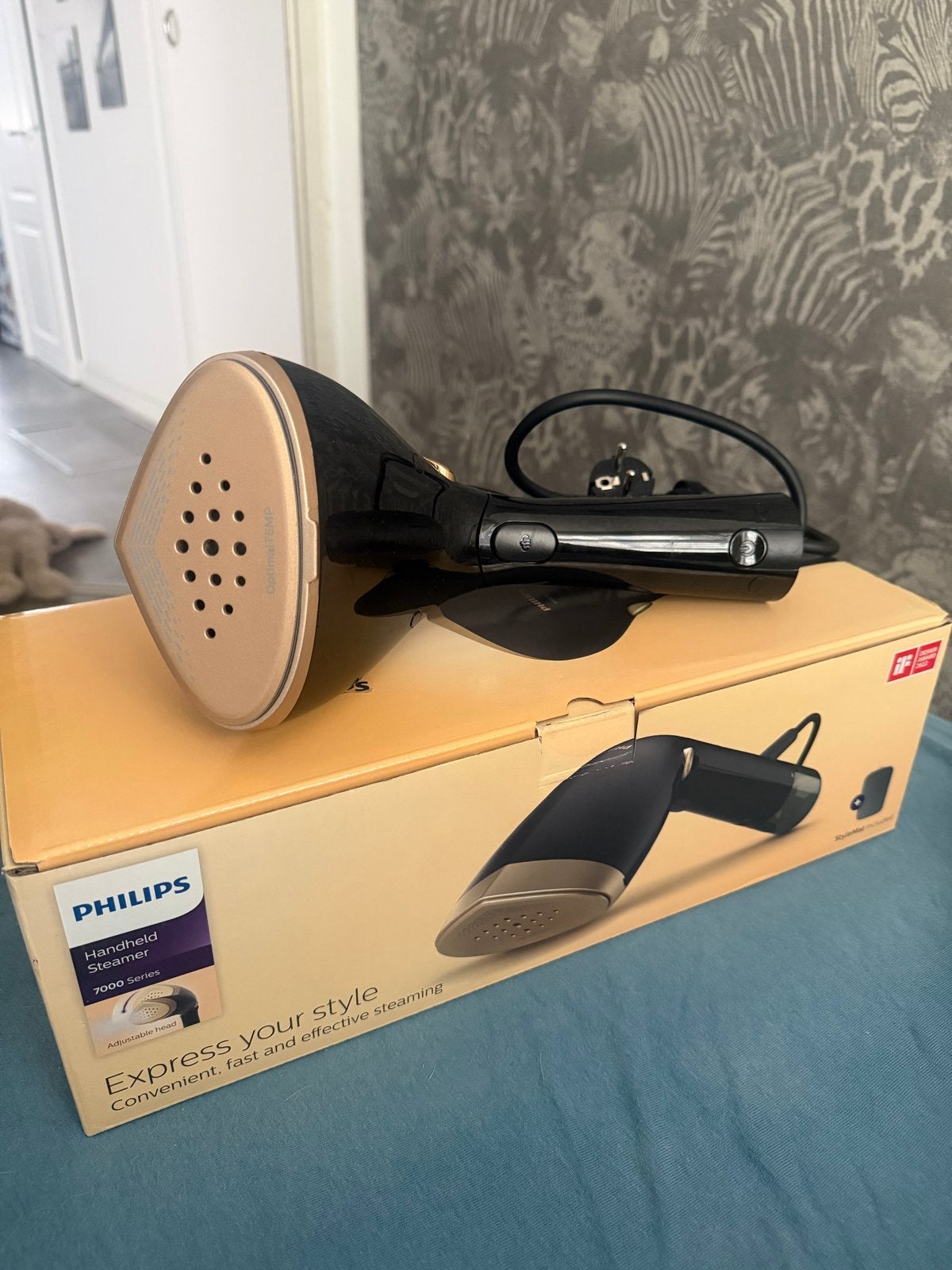 Philips Handheld Steamer 7000 Series - Zo goed als nieuw, Ophalen, Zo goed als nieuw, Strijkijzer met snoer