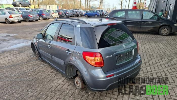Portier 4Deurs links-achter van een Suzuki SX-4 (ZY4 C05), Gebruikt, -, Deur, -