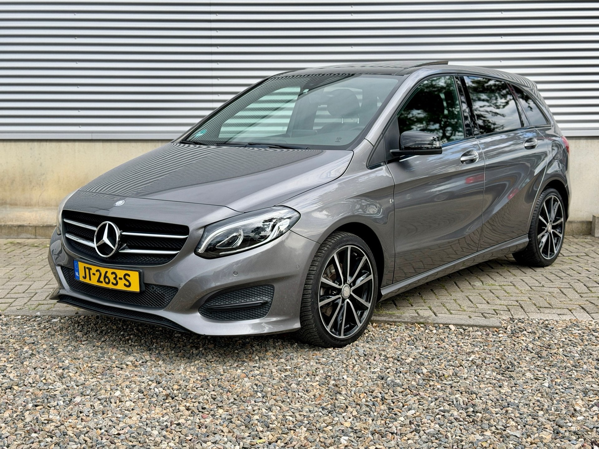 Mercedes-Benz B-klasse 122pk Ambitoin automaat AMG line |1st, Auto's, Mercedes-Benz, 1325 kg, Gebruikt, 122 pk, 66 €/maand
