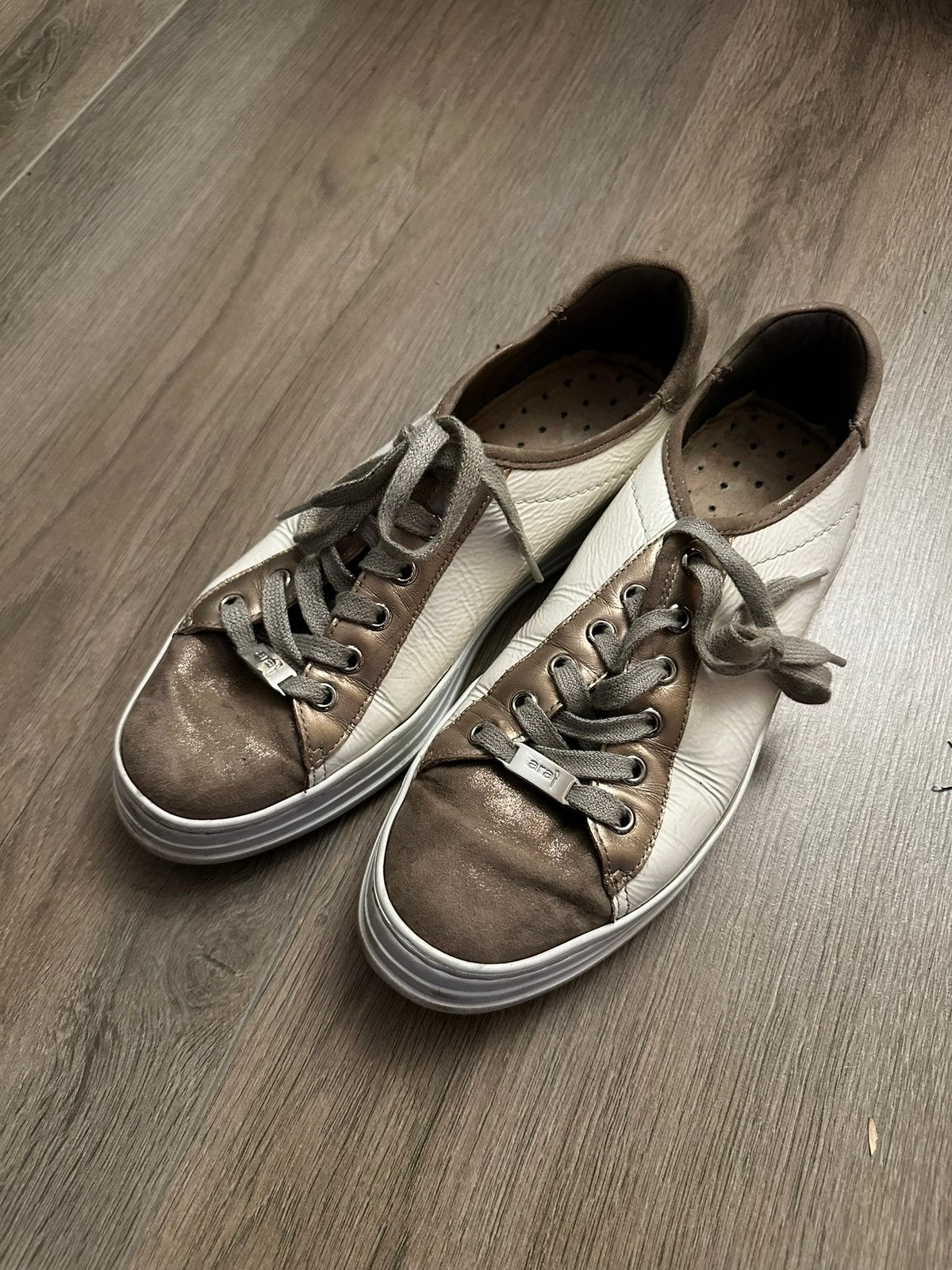 Damesschoenen maat 7 (41), Kleding | Dames, Schoenen, Ophalen of Verzenden, Zo goed als nieuw, Sneakers of Gympen