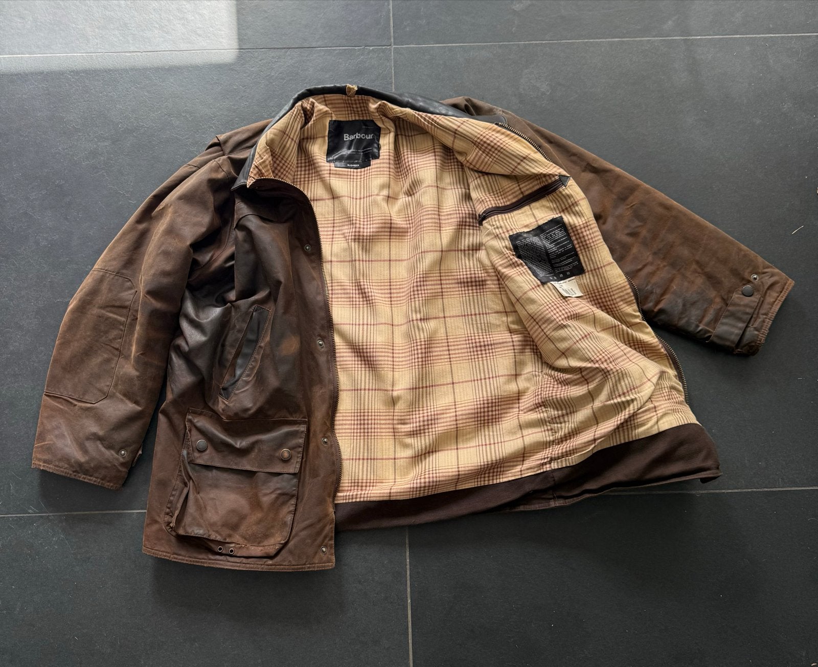 Barbour Bushman Waxjas - Bruin - Maat L, Ophalen of Verzenden, Gedragen, Maat 52/54 (L), Bruin