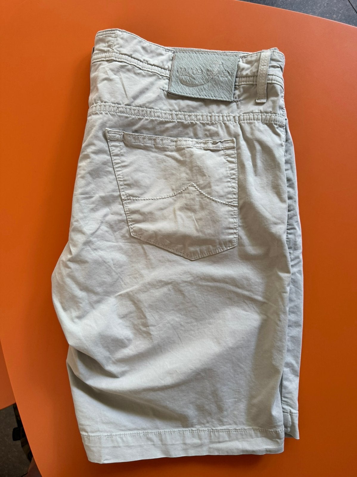 Jacob Cohen 6613 shorts  Bermuda., Ophalen of Verzenden, Zo goed als nieuw, Overige kleuren, Overige jeansmaten