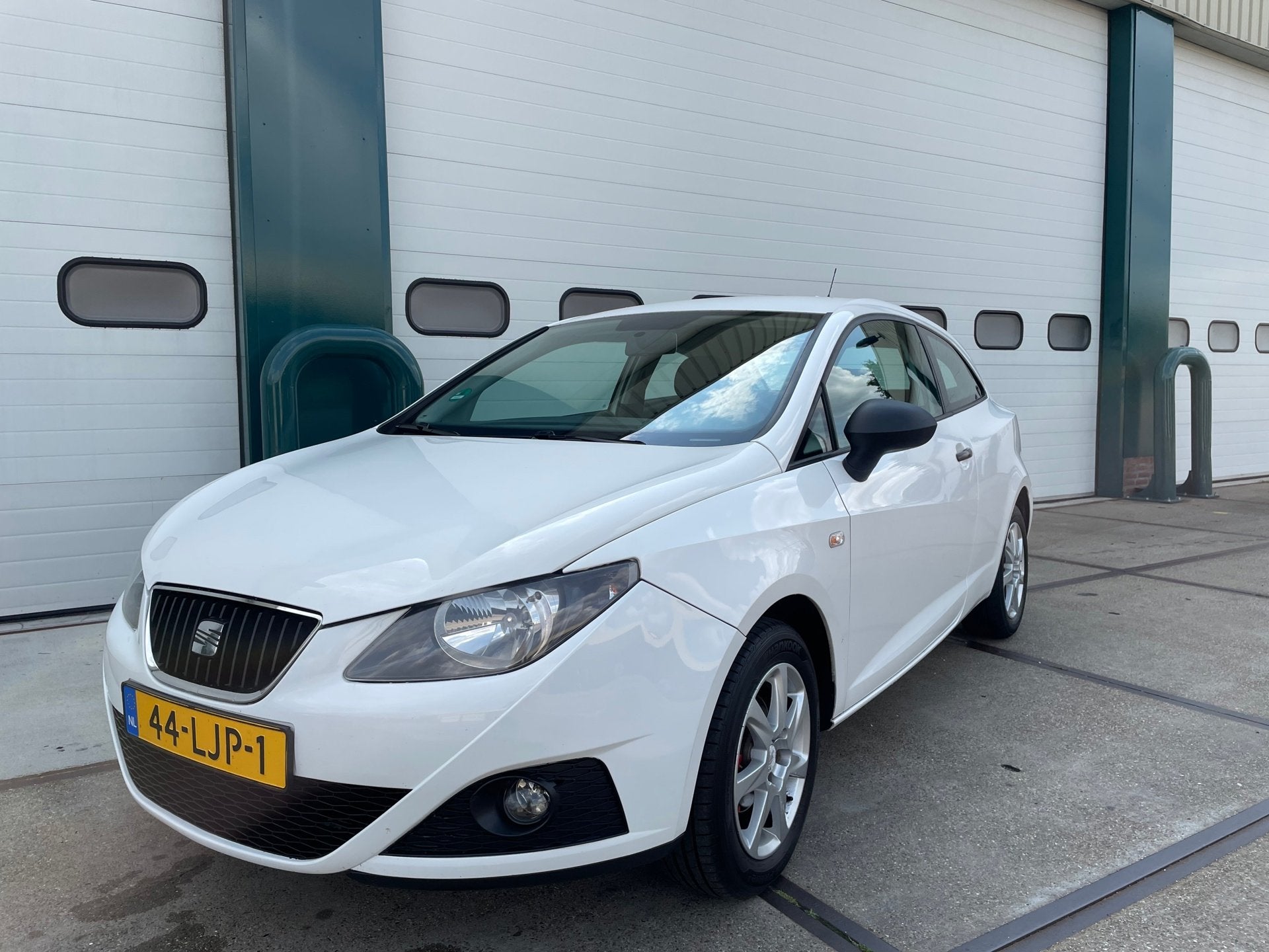 Seat Ibiza SC 1.4 Spirit Airco Nwe Apk, Auto's, Zwart, 4 cilinders, Origineel Nederlands, Bedrijf