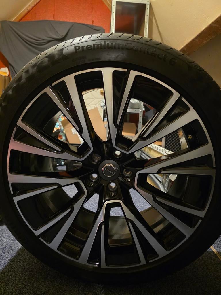 Volvo Velg 1Stuk. 20" met Continental Zomerbanden, Ophalen of Verzenden, Gebruikt