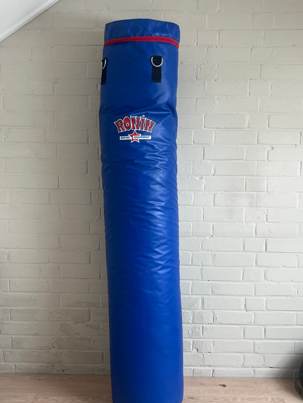 Ronin Bokszak 60 kg met Decathlon muurbeugel, Sport en Fitness, Boksen, Ophalen, Gebruikt, Bokszak