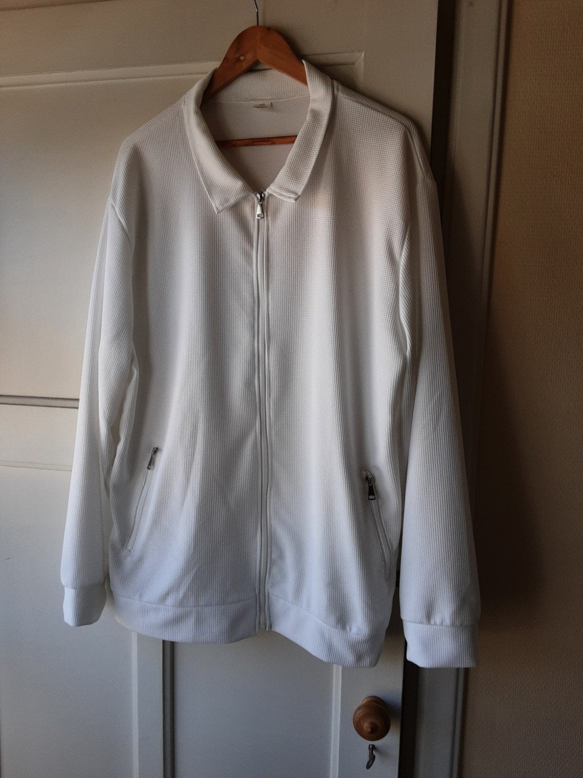 Witte jas met rits, Onbekend, Wit, Overige maten, Ophalen of Verzenden